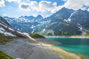 Naklejka na ściany i meble Les Alpes avec le lac Lüner