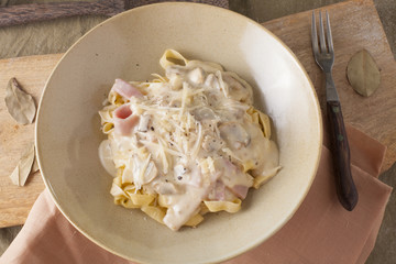 Carbonara Pasta, white sauce carbonara pasta with ham and mushroom