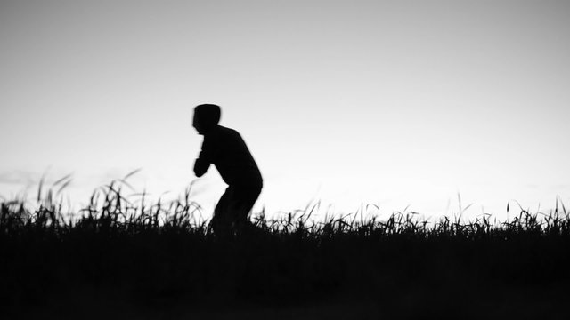 Victim escapes from the maniac murderer