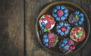Mini fruit tarts