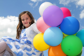 Mädchen mit Luftballons