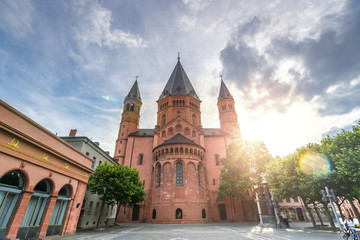 Fototapeta na wymiar Kaiserdom zu Mainz 