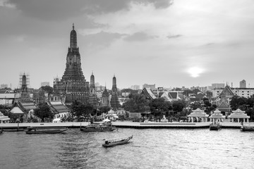 Wat Arun in black and white