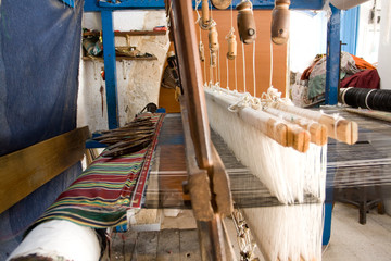 Authentic weaving machine, which weave patterns on fabric 