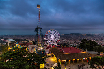 Fototapeta premium Carrousel in Tibidabo Amusement Park in Barcelona