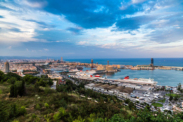 Fototapeta premium Panoramic view of Barcelona