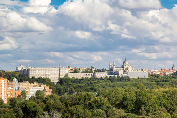 Fototapeta premium Skyline view of Madrid, Spain
