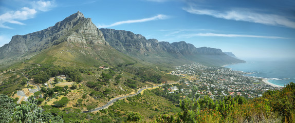 Fototapeta na wymiar Table Mountain and twelve apostles