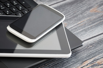 Laptop, Tablet PC & Smart Phone