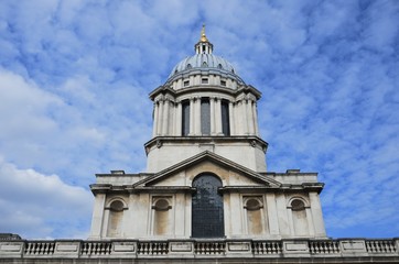 Fototapeta na wymiar Greenwich Naval College dome from front