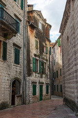 Fototapeta na wymiar The old town of Kotor, fortress