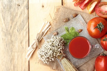 Tomato juice and fresh tomatoes
