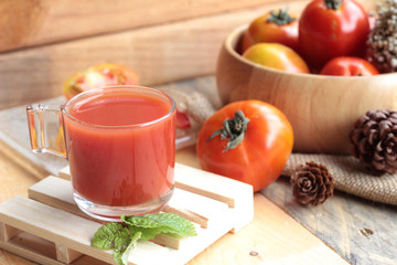 Tomato juice and fresh tomatoes