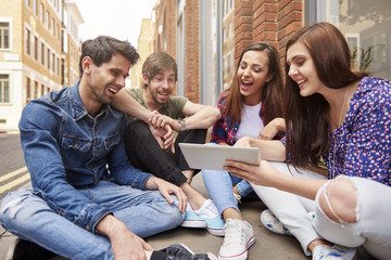 Young people browsing the Internet .