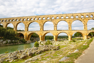 Fototapeta na wymiar Pont du Gard, an old Roman aqueduct near Nimes in Southern Franc