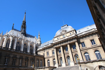 Paris / Sainte Chapelle et Palais de justice