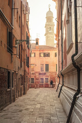 Venetian streets to pedestrians