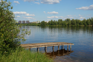 река