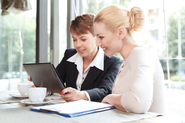 Businesswomen during a business lunch 