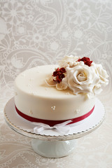 Gorgeous cake with gumpaste flowers