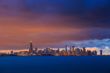 Fototapeta na wymiar Chicago Skyline at dusk