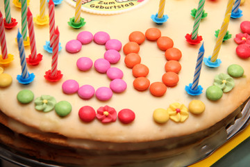 Thirtieth birthday cupcake / Тhirtieth birthday cake decorated with candles