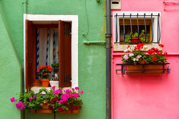 Obraz na płótnie Canvas Colorful houses on the Burano, Venice, Italy