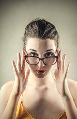 Fototapeta na wymiar Woman wearing glasses
