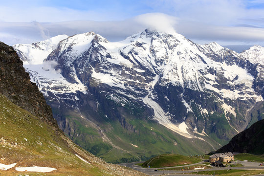 Blick vom Fuscher T&ouml;rl an der Gro&szlig;glockner Hochalpenstrasse