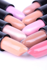 Align lipsticks