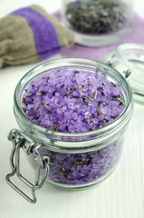 Obraz na płótnie Canvas Bath salt with lavender extract and dried lavender