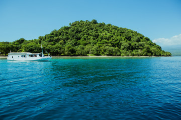 Indonesischer Bootsausflug