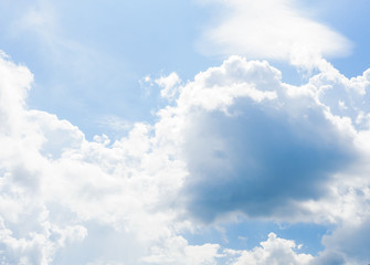 Fototapeta na wymiar White cloud on blue sky