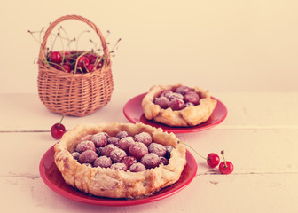 Cherry pie (tart).