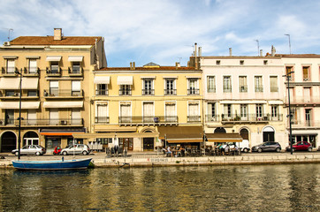 Schiffe im Canal Royale in Sete, Südfrankreich
