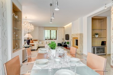 Table ready for elegant dinner