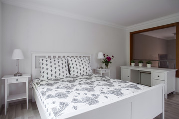 Fototapeta na wymiar Luxury elegant bedroom