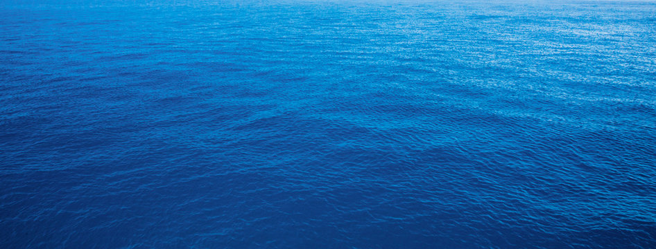 Fototapeta błękitne wody morskiej na tle