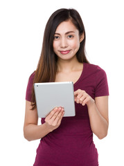 Fototapeta premium Asian Woman use of the digital tablet