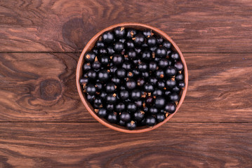 Black currants in a bowl