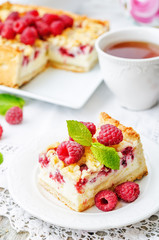 cake with raspberries and cream cheese