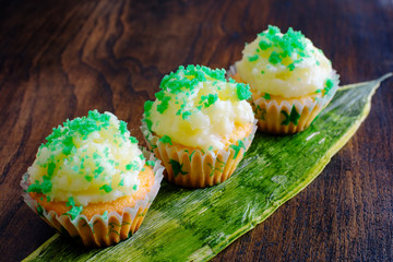 Muffins with butter cream