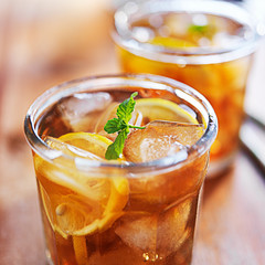 iced southern sweet tea close up