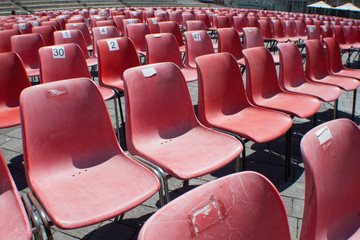 Naklejka premium red chair lined