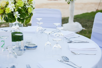 The  dinner table on the beach
