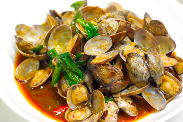 stir fried clams with roasted chili paste and thai sweet basil,