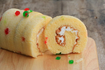 Roll cake