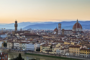 Fototapeta na wymiar view of Florence in evening, Italy