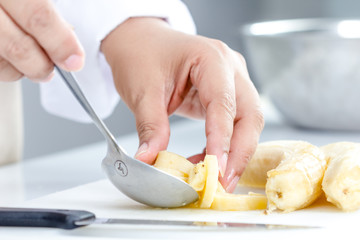 making banana cake