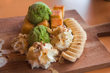 banana greentea sweet honey toast